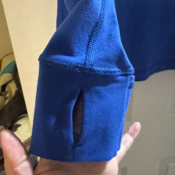 Women's Blue lululemon jacket with thumb holes - Picture 6 of 6